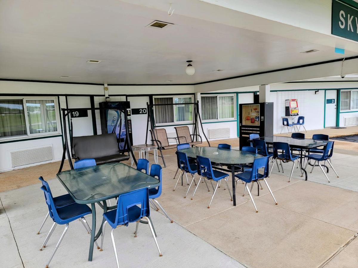 Skyview Motel - Prairie Du Sac Luaran gambar